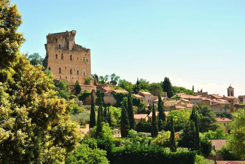 CHATEAUNEUF-DU-PAPE CRUCEROS FLUVIALES RODANO CRUCEROS FLUVIALES FRANCIA CROISIERE FRANCE CRUISES RIVER CRUISES CRUCEROS RIOS FRANCIA CHATEAUNEUF CRUCEROS RODANO RHONE CRUISES CHATEAU #CrucerosFluviales #Rodano #CrucerosRodano #RhoneCruises #CrucerosFrancia #CrucerosFluvialesFrancia
